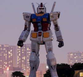 В Японии началось тестирование 18-метрового робота